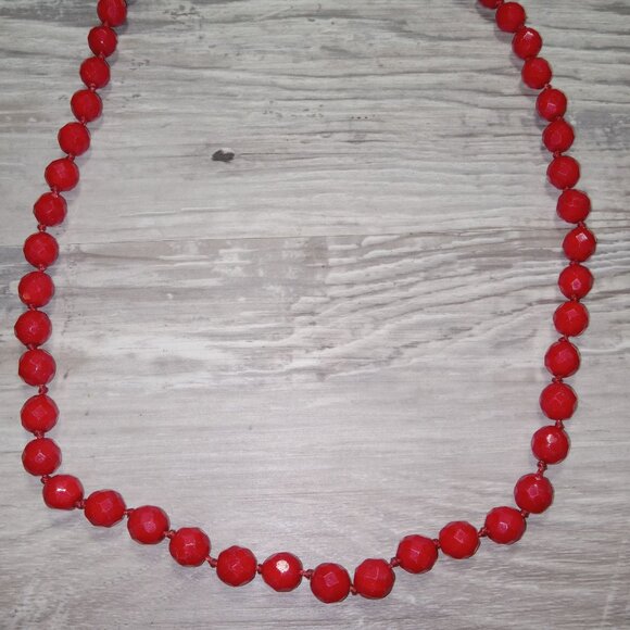 Vintage Red Beaded Necklace Gold-Tone Rose Clasp Victorian Vampire Rockabilly - Picture 2 of 7